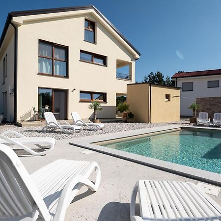 Apartments Kras 24 With Pool Сежана Екстер'єр фото