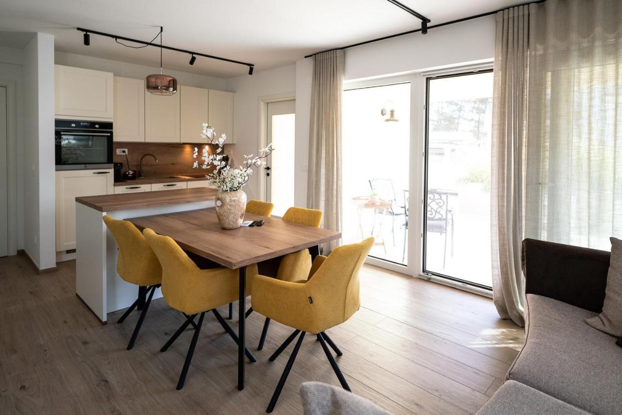 Apartments Kras 24 With Pool Сежана Екстер'єр фото