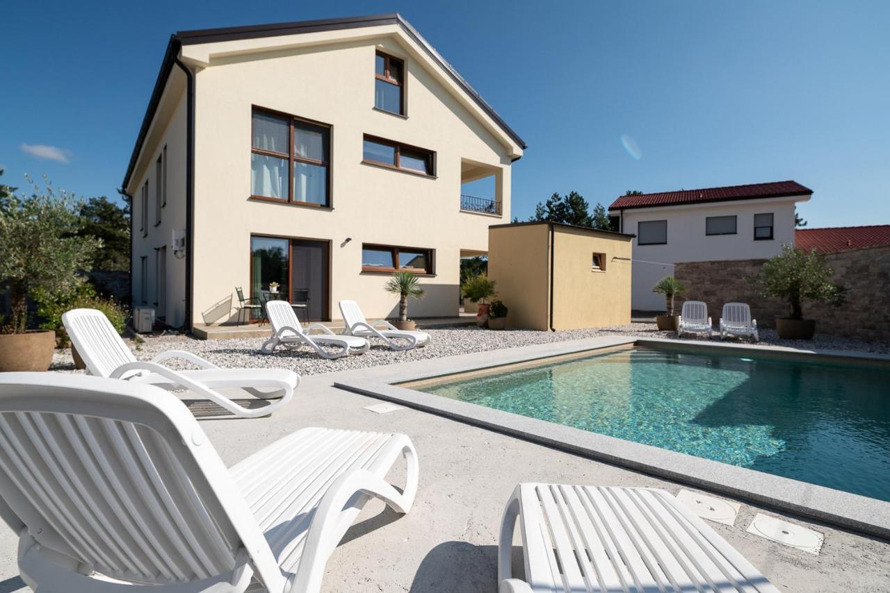 Apartments Kras 24 With Pool Сежана Екстер'єр фото