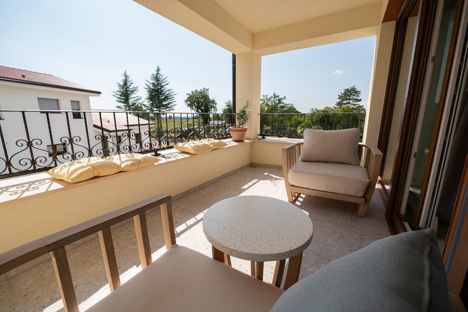 Apartments Kras 24 With Pool Сежана Екстер'єр фото