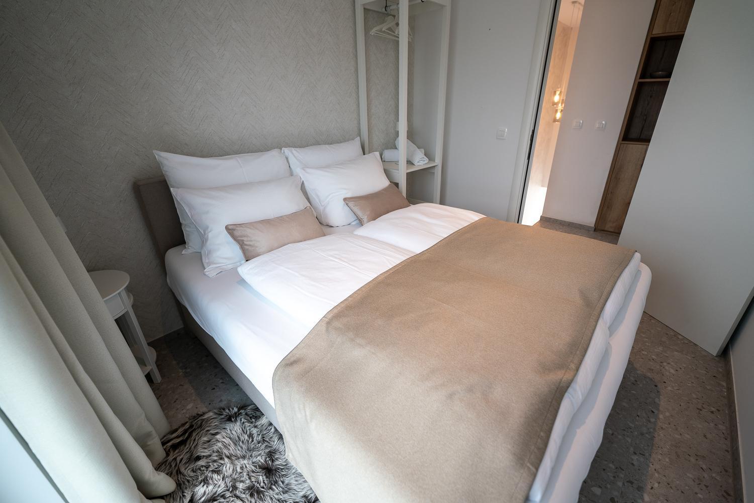 Apartments Kras 24 With Pool Сежана Екстер'єр фото