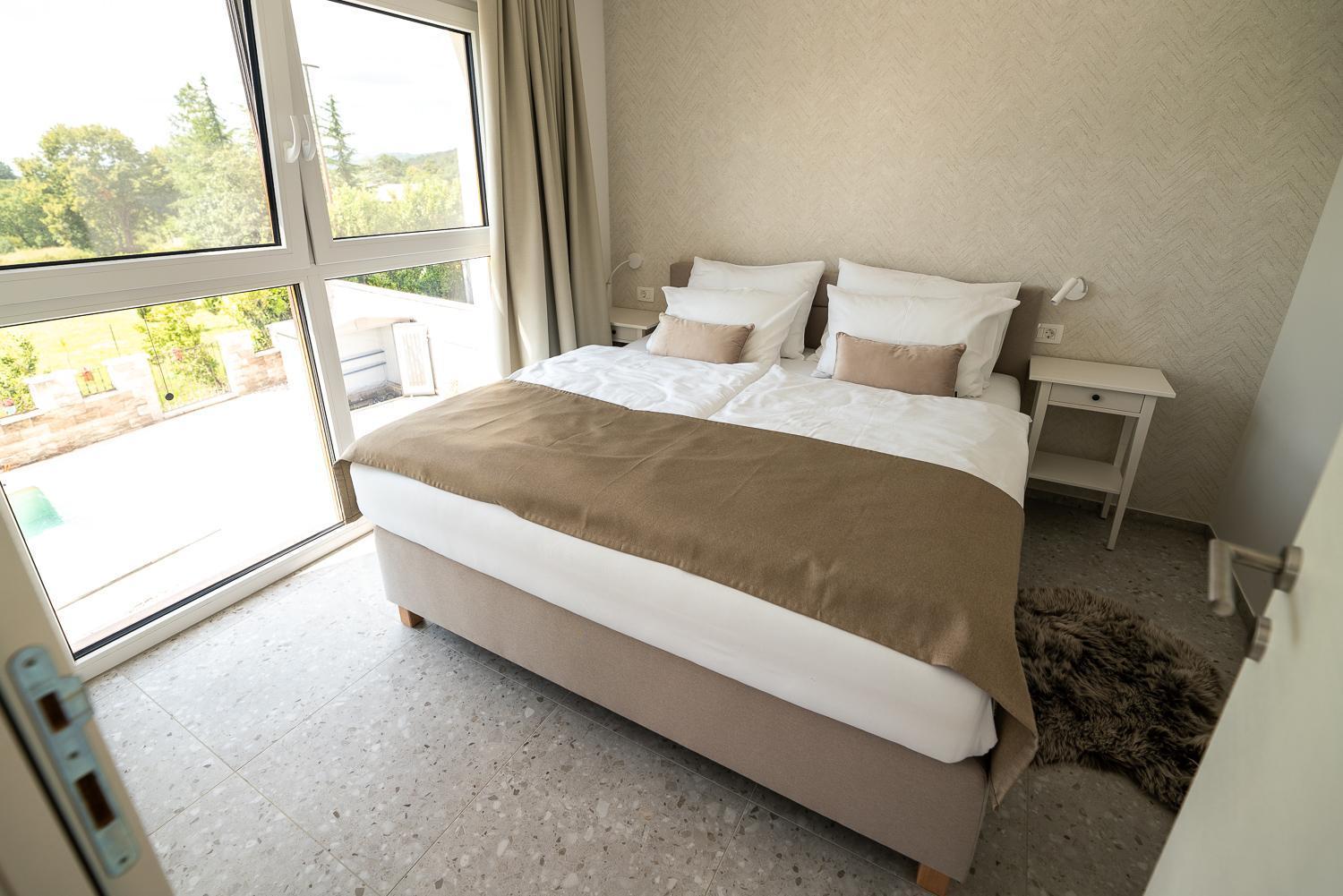Apartments Kras 24 With Pool Сежана Екстер'єр фото